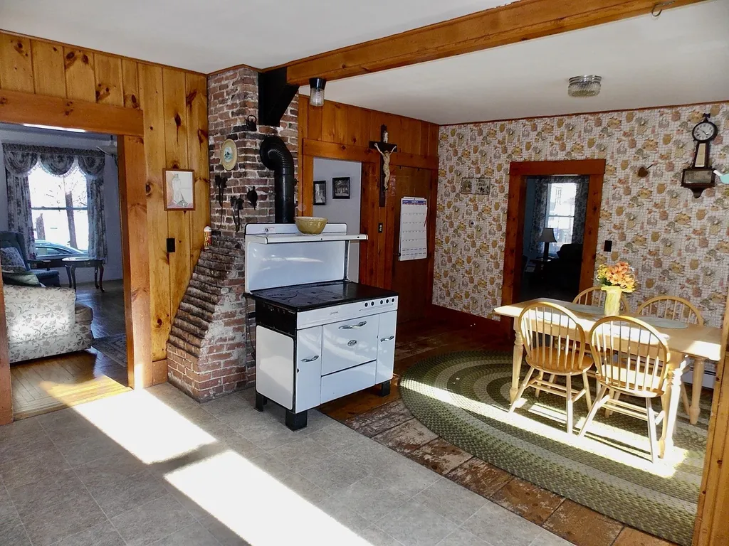 95 Henry Bridge Road Goffstown NH 03045