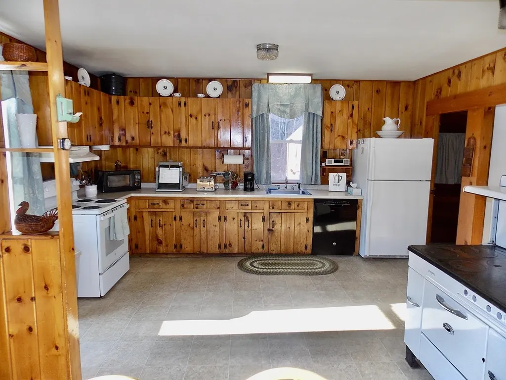 95 Henry Bridge Road Goffstown NH 03045
