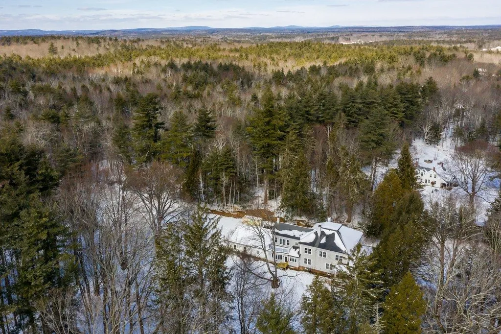 326 North River Road Epping NH 03042