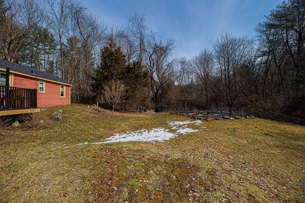 122 Dame Road Durham NH 03824