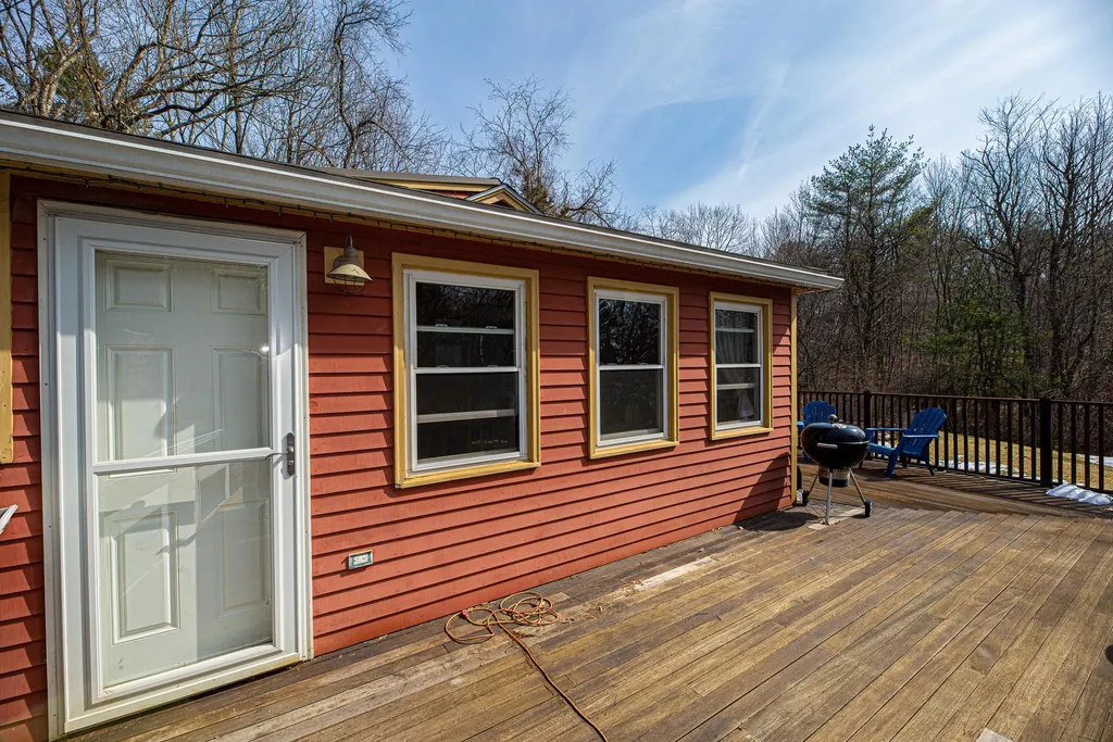 122 Dame Road Durham NH 03824