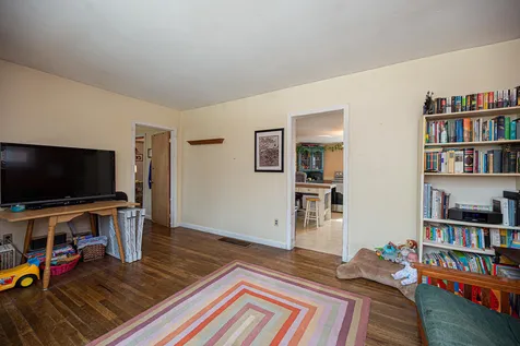 122 Dame Road Durham NH 03824