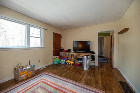 122 Dame Road Durham NH 03824