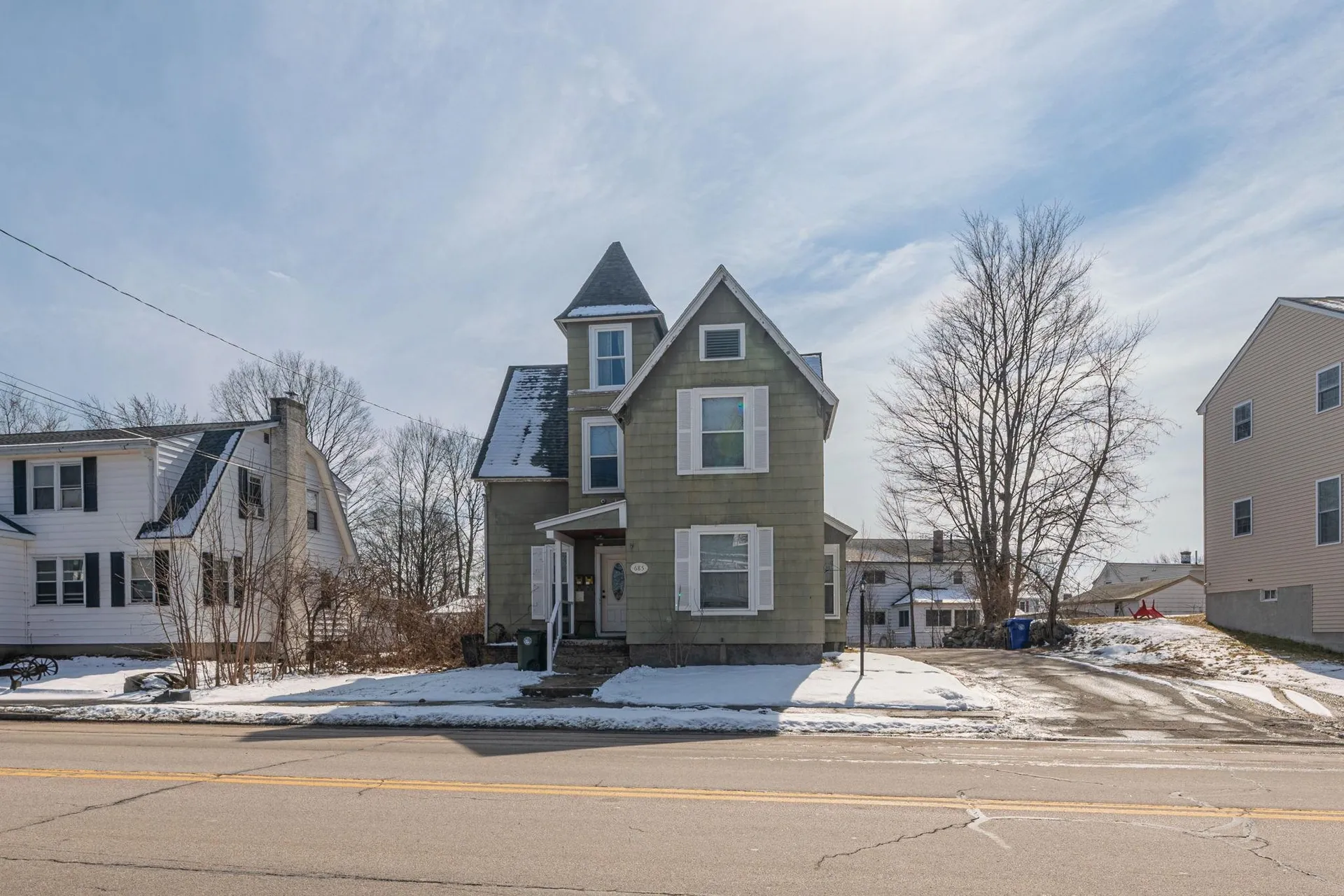 685 Hanover Street Manchester NH 03104