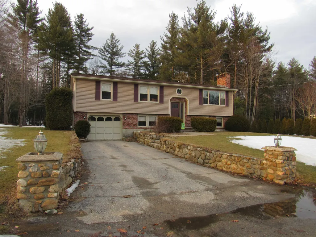 29 Crestwood Drive Gorham NH 03581