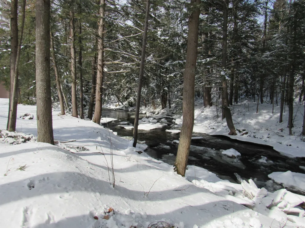 29 Crestwood Drive Gorham NH 03581
