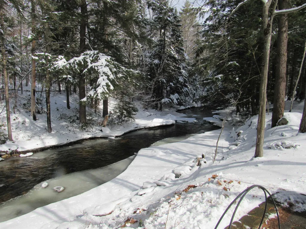 29 Crestwood Drive Gorham NH 03581