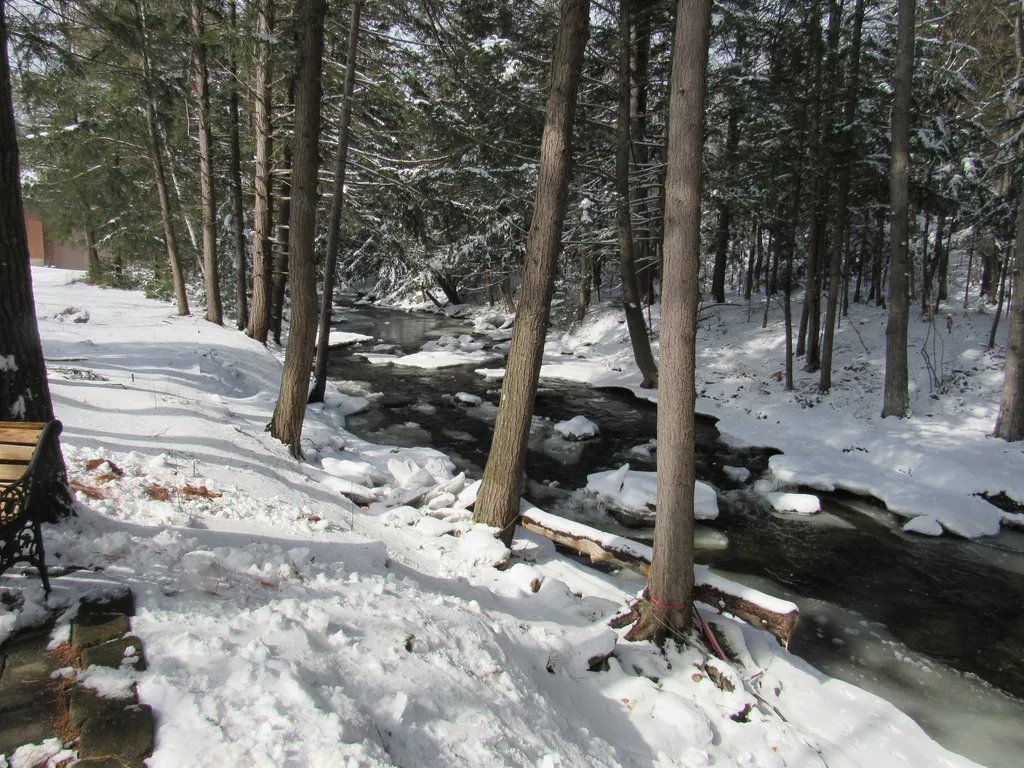29 Crestwood Drive Gorham NH 03581
