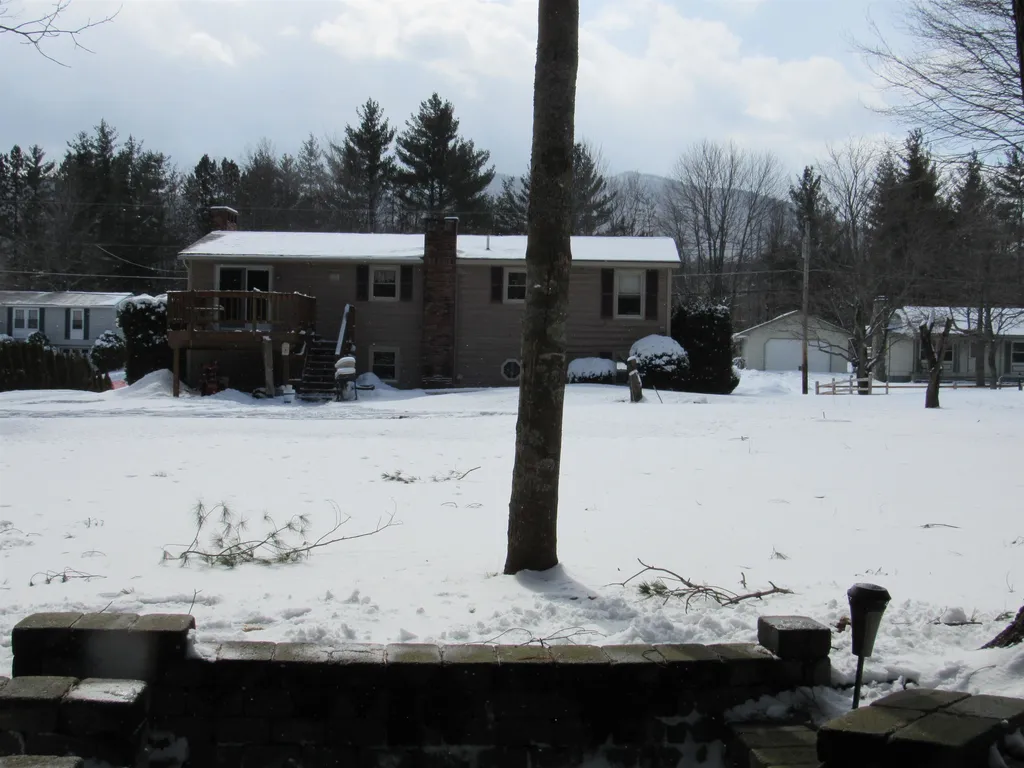 29 Crestwood Drive Gorham NH 03581