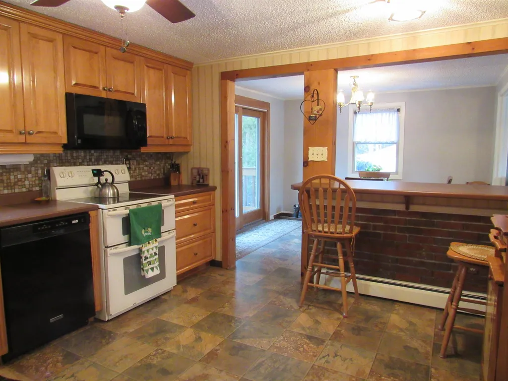 29 Crestwood Drive Gorham NH 03581