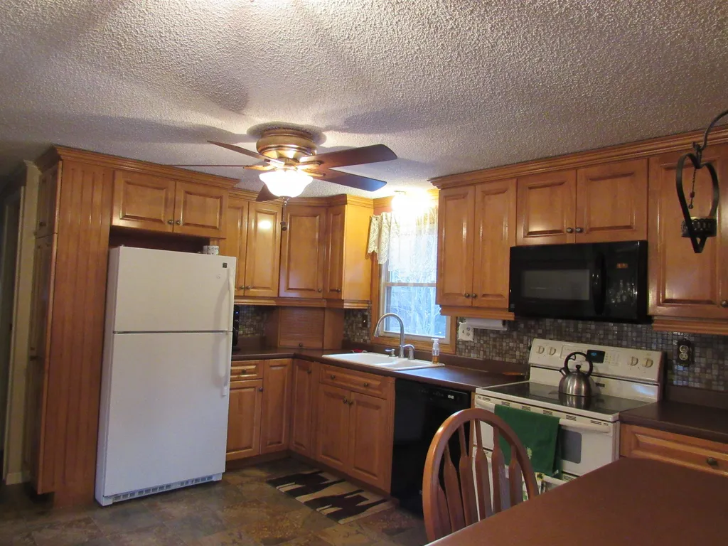 29 Crestwood Drive Gorham NH 03581