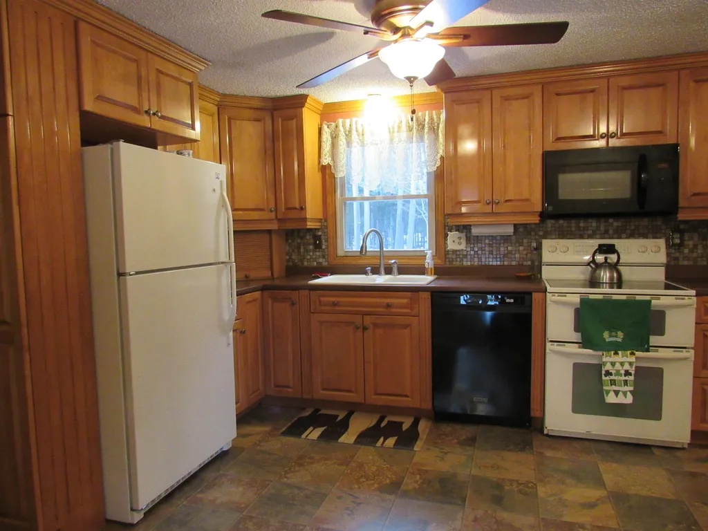 29 Crestwood Drive Gorham NH 03581