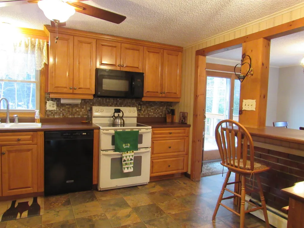 29 Crestwood Drive Gorham NH 03581