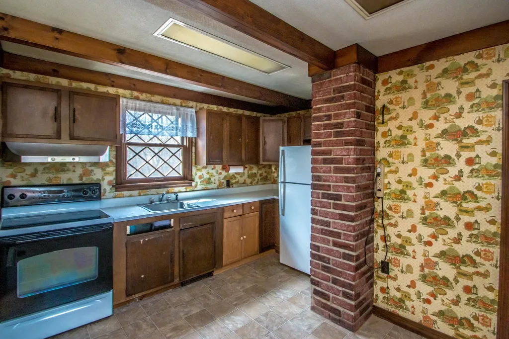 23 Prospect Street Lancaster NH 03584