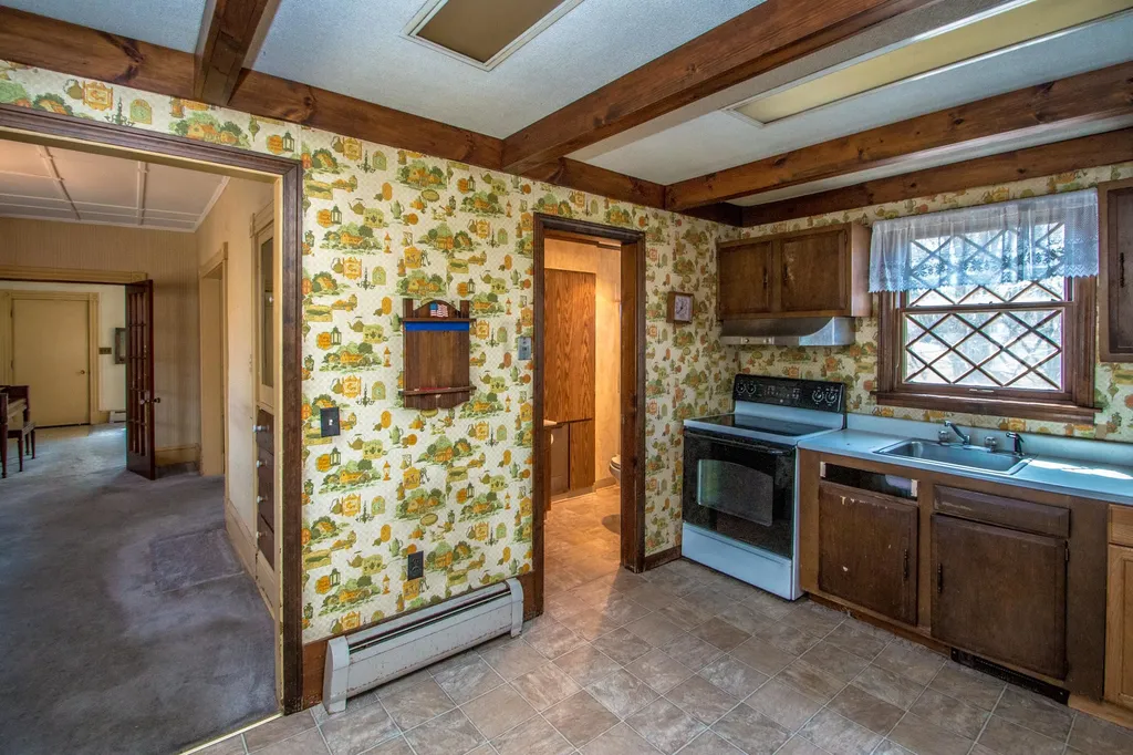 23 Prospect Street Lancaster NH 03584