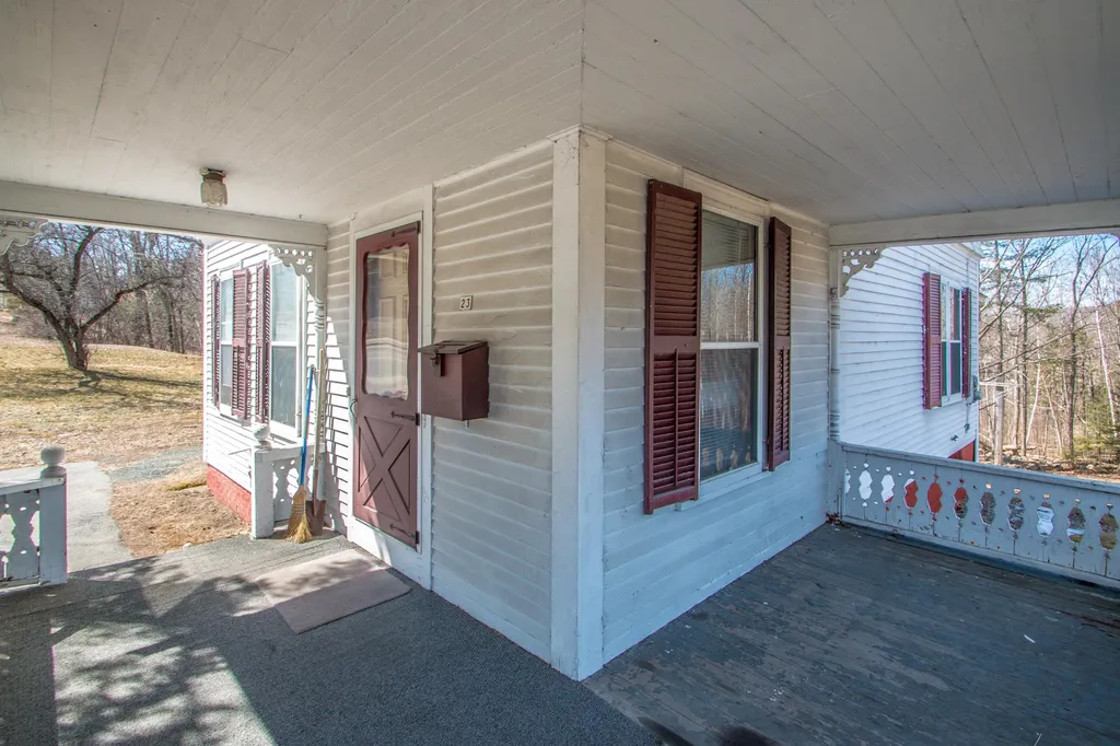 23 Prospect Street Lancaster NH 03584
