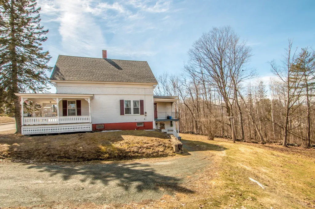 23 Prospect Street Lancaster NH 03584