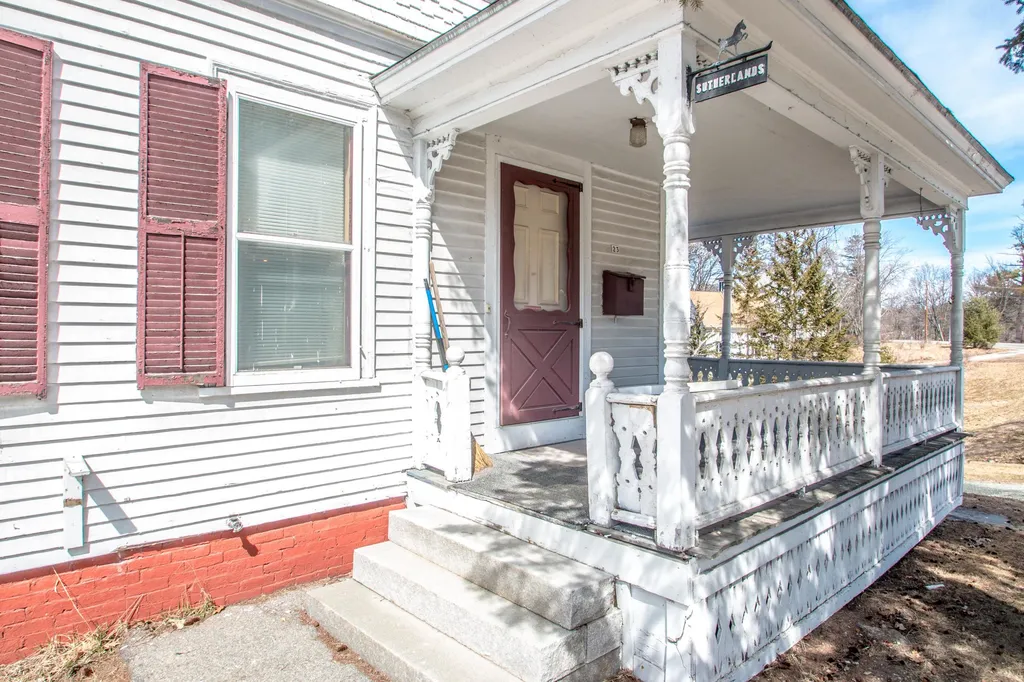 23 Prospect Street Lancaster NH 03584
