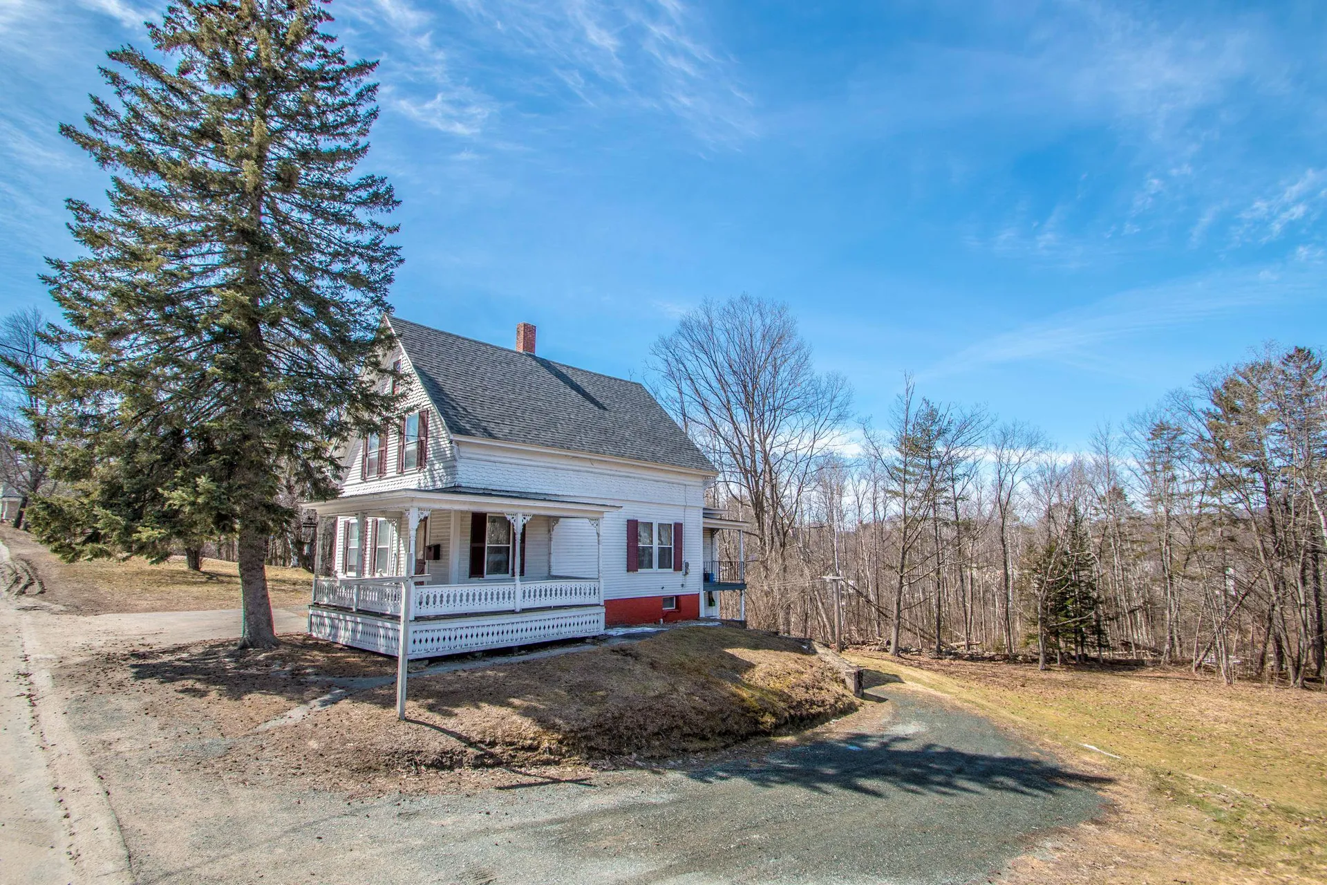 23 Prospect Street Lancaster NH 03584