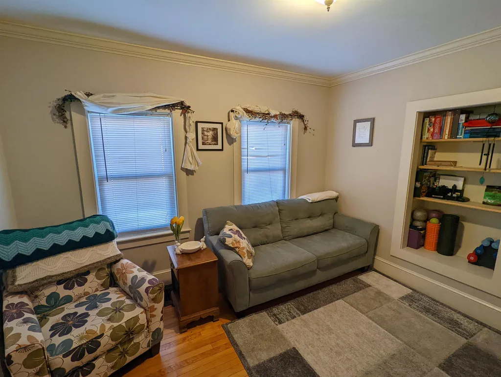 10 Fairmount Street Nashua NH 03064
