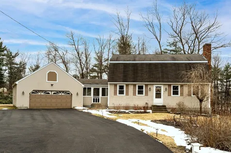 10 Glendale Circle Plaistow NH 03865