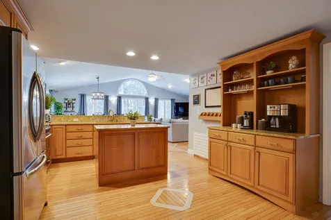 10 Glendale Circle Plaistow NH 03865