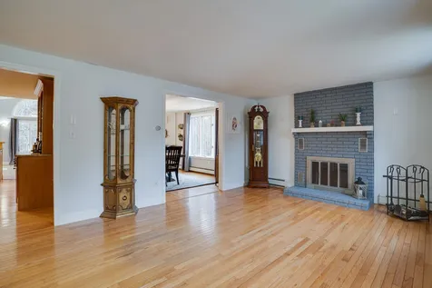 10 Glendale Circle Plaistow NH 03865