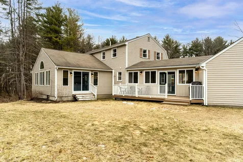 10 Glendale Circle Plaistow NH 03865