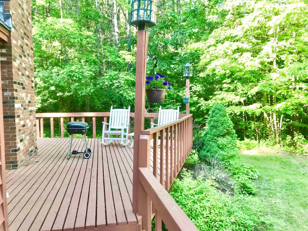 4 Kilgore Lane Hartford VT 05059