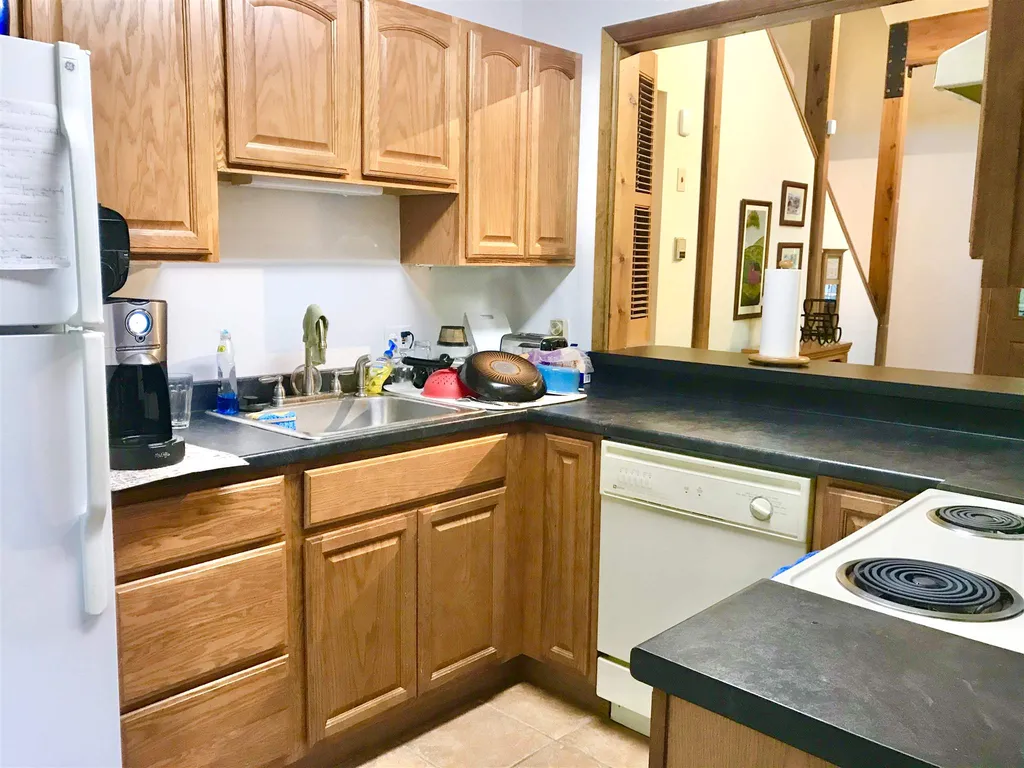 4 Kilgore Lane Hartford VT 05059