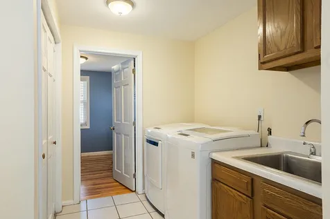 768 Amherst Street Manchester NH 03104