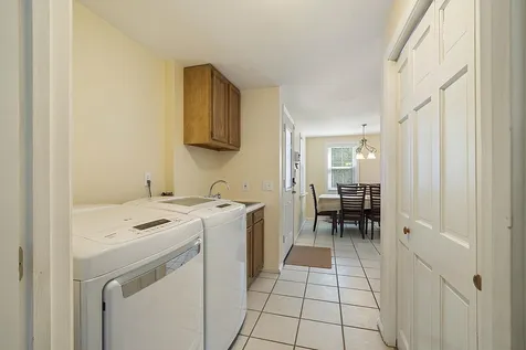 768 Amherst Street Manchester NH 03104