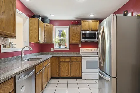 768 Amherst Street Manchester NH 03104