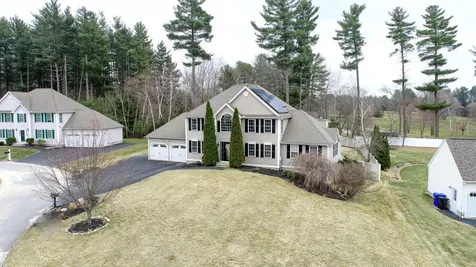 11 Hummingbird Lane Hudson NH 03051