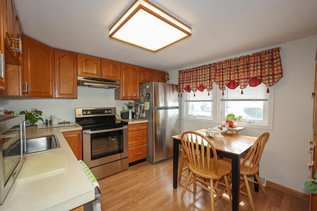 7 Hollyhock Way Manchester NH 03109
