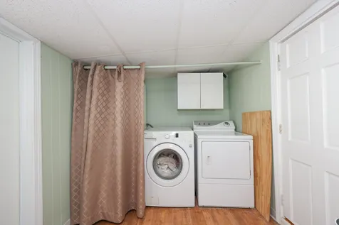 7 Hollyhock Way Manchester NH 03109