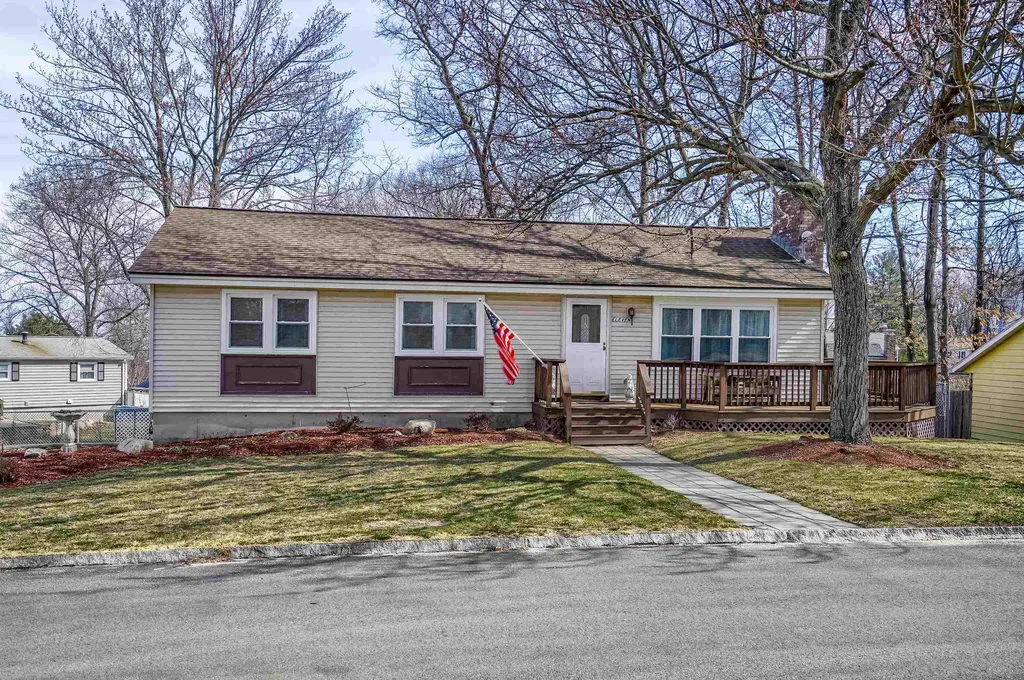 11 Friar Tuck Lane Nashua NH 03062