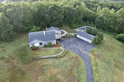 96 Pillsbury Road Londonderry NH 03053