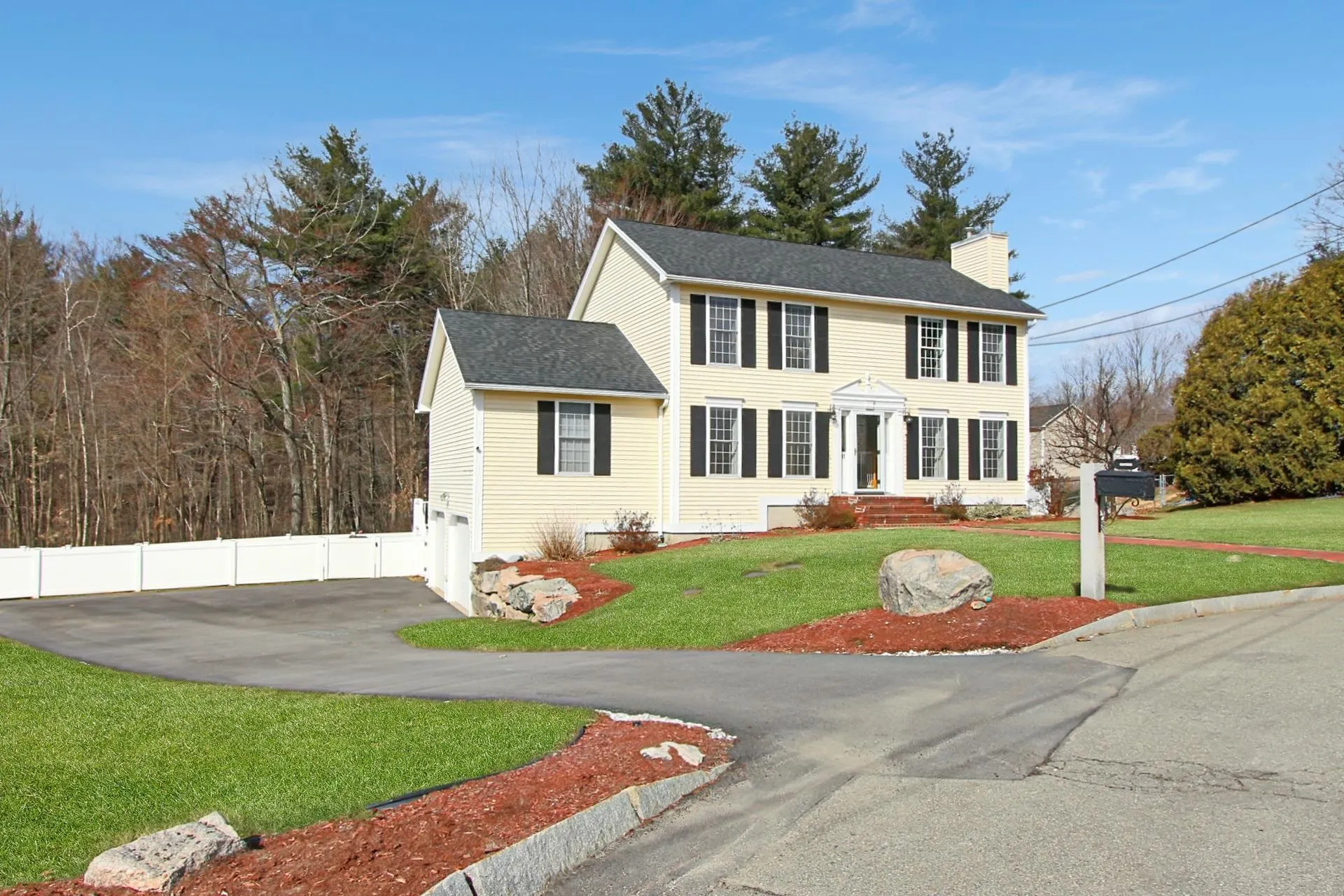 57 Constitution Lane Manchester NH 03104