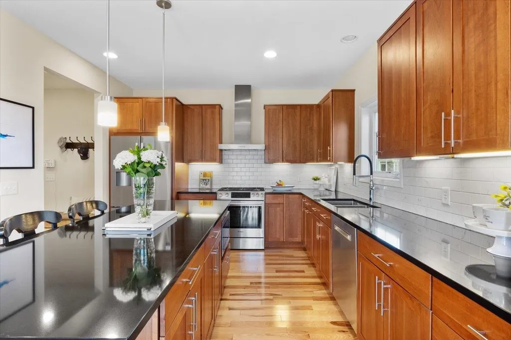 12 Sommerfield Avenue South Burlington VT 05403