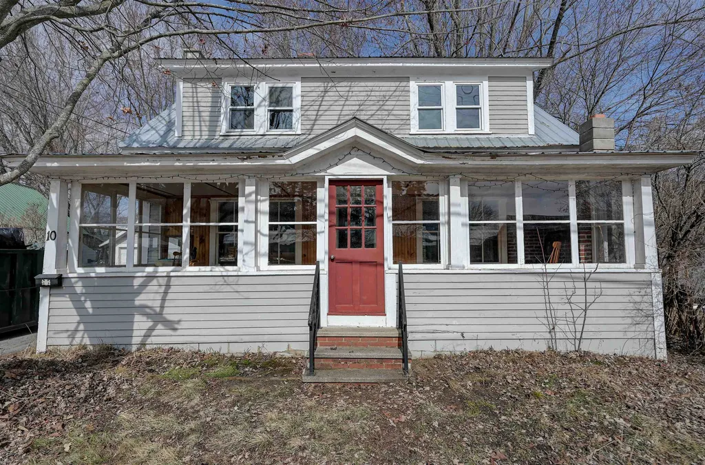 10 Pine Street Fryeburg ME 04037