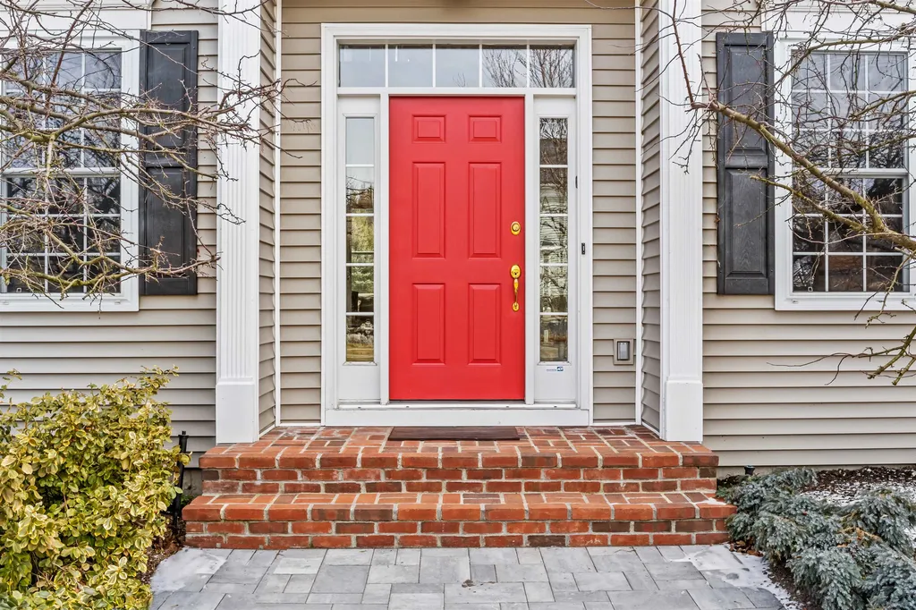249 Cobblestone Circle South Burlington VT 05403