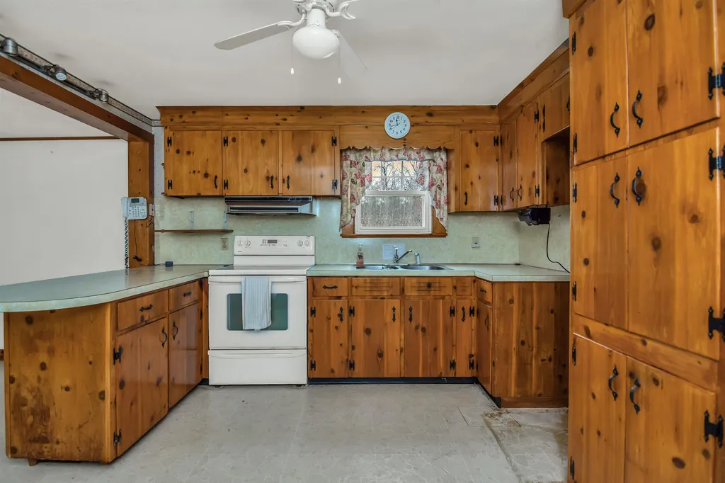 1804 Wellington Road Manchester NH 03104