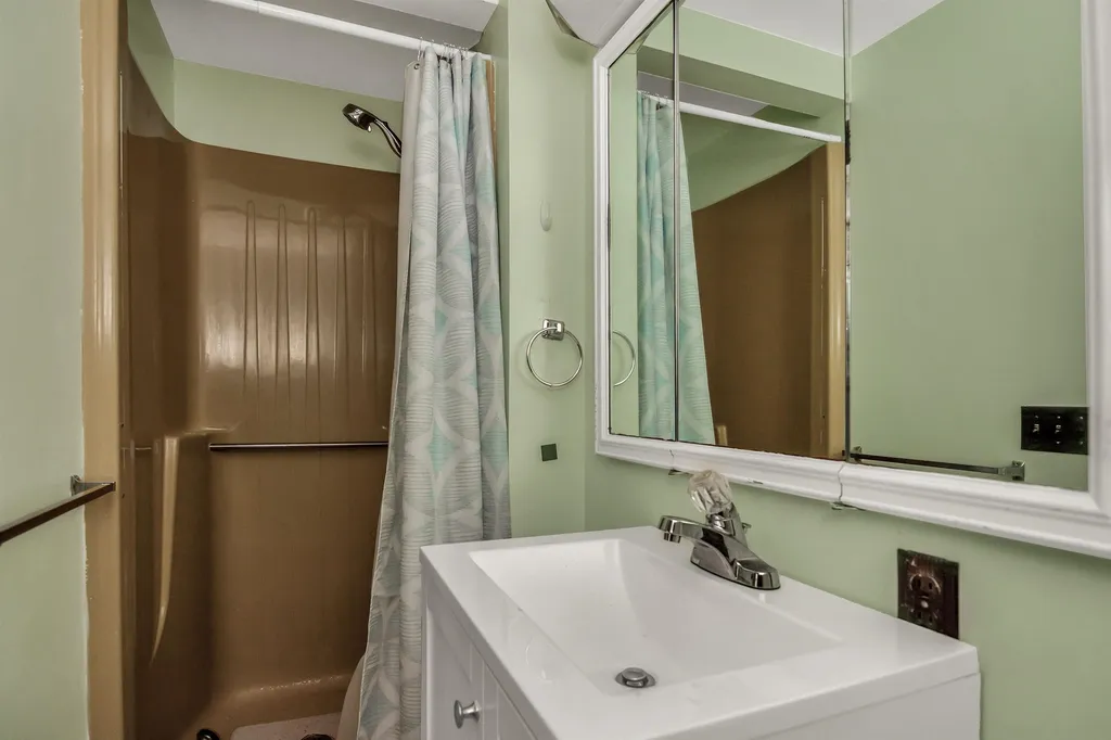 1804 Wellington Road Manchester NH 03104