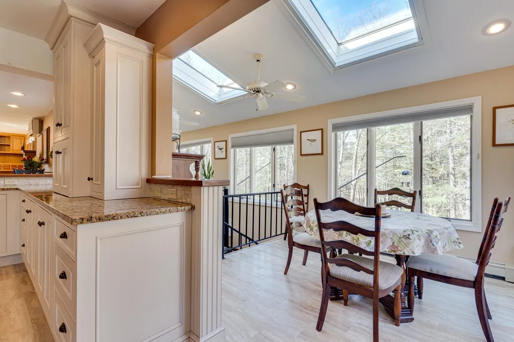 16 Laurel Lane Durham NH 03824
