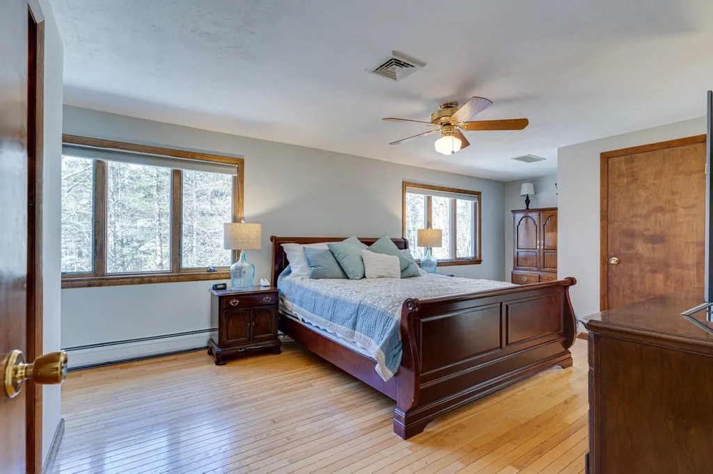 16 Laurel Lane Durham NH 03824