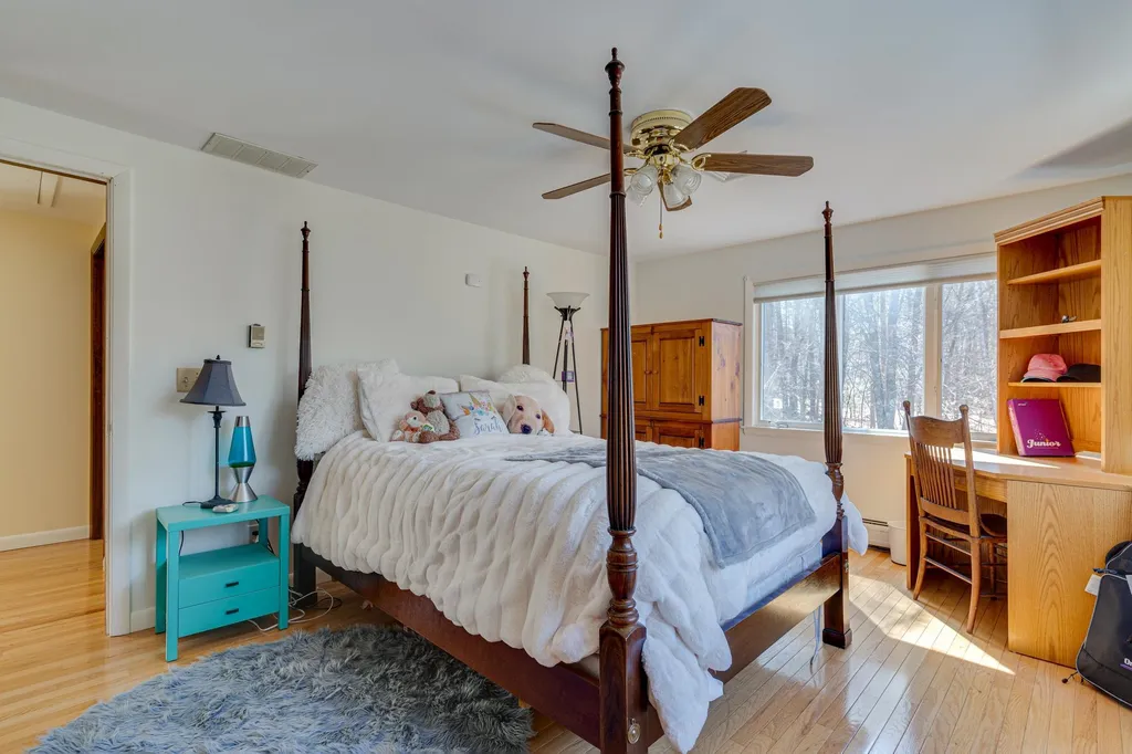 16 Laurel Lane Durham NH 03824