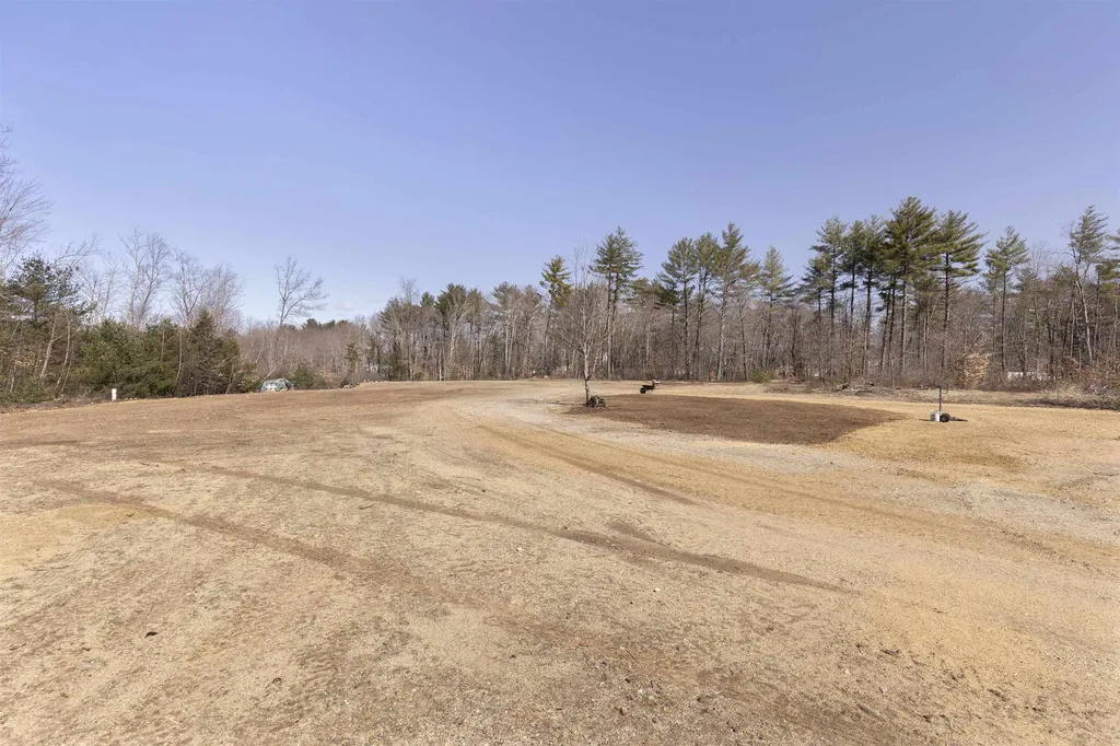 20 Leeanna Drive Barrington NH 03825