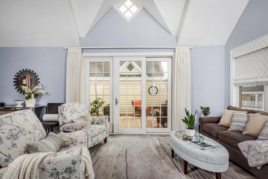 22 K Street Hampton NH 03842
