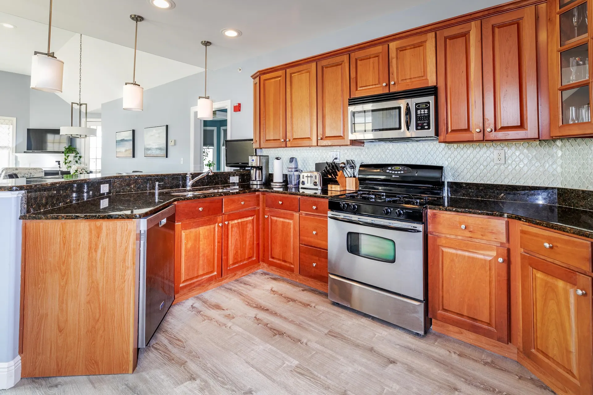 22 K Street Hampton NH 03842